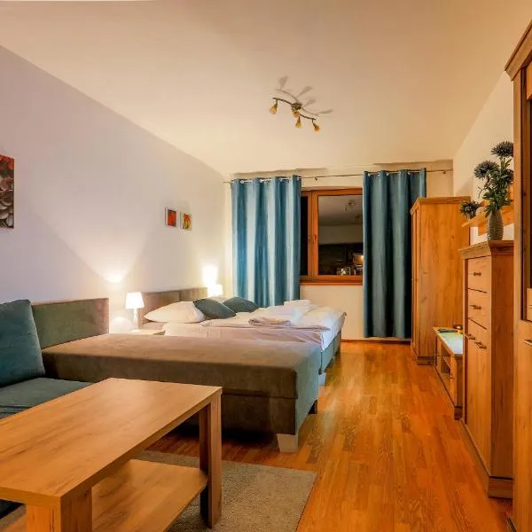 Apartmány Fatrapark 1 s WELLNESSOM Hrabovská dolina, hotel in Ružomberok