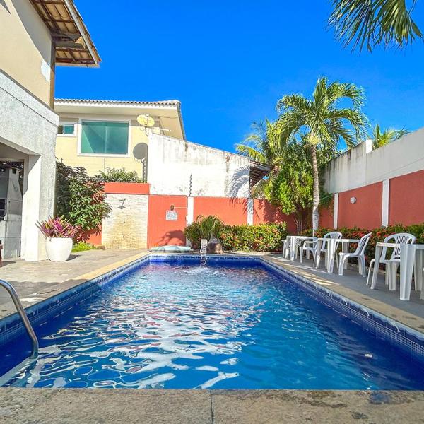 Casa com piscina e churrasq em Lauro de Freitas BA