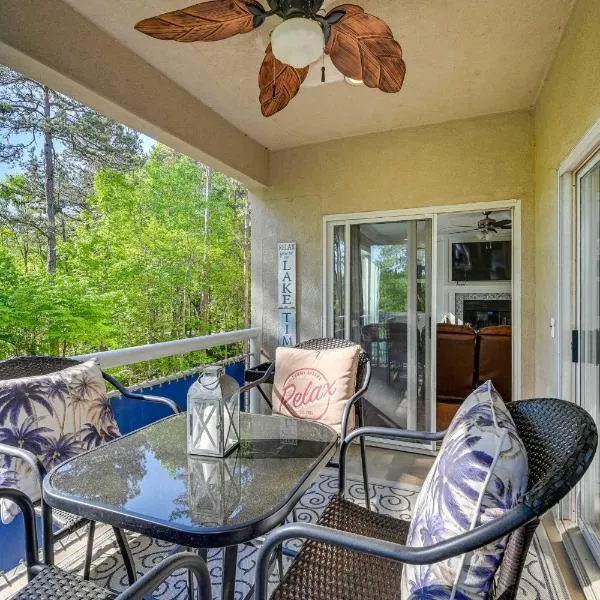 Lake Keowee Condo w/ Balcony & Resort Amenities!, Hotel in Salem