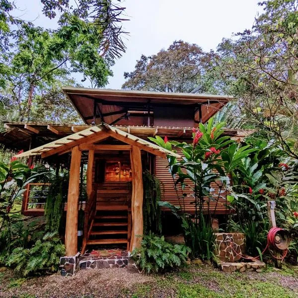 Cabina Harlequin at Margarita Hills Farm, hôtel à Cocles