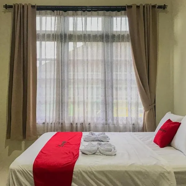 RedDoorz Syariah near Stasiun Madiun 2, hotel in Madiun