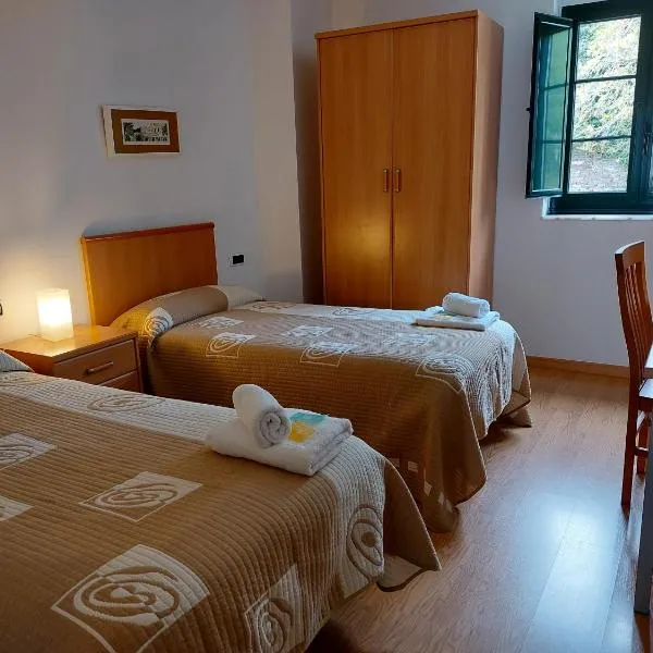 Hospedería Externa del Monasterio, hôtel à Samos