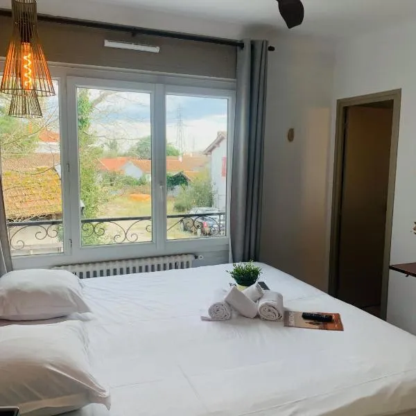 Hotel Bistrot FINE – hotel w mieście Anglet