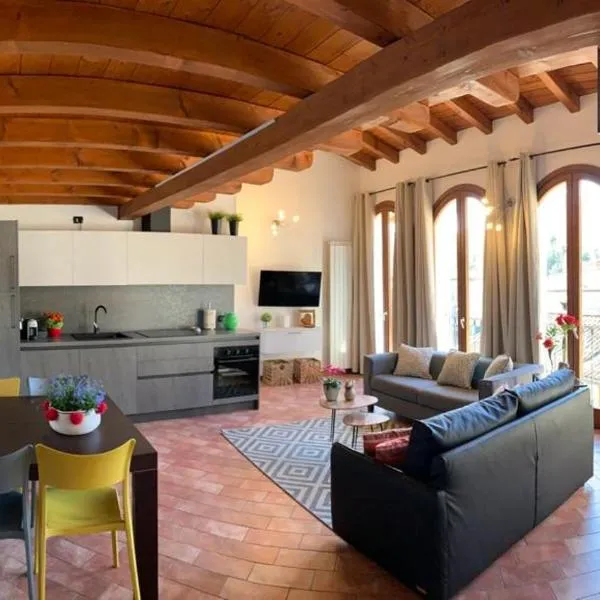La Primula, hotel v destinaci Sovere