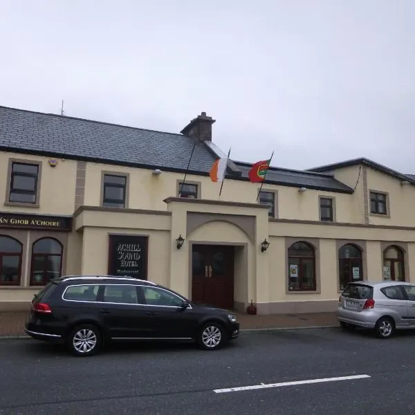 Achill Sound Hotel - Ostan Ghob A'Choire, hotel v destinaci Achill Sound