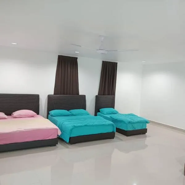 EMERALD VILLA HOMESTAY DUNGUN, hotel a Batu Lima