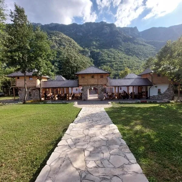 Rafting Camp Konak, hotel in Hum