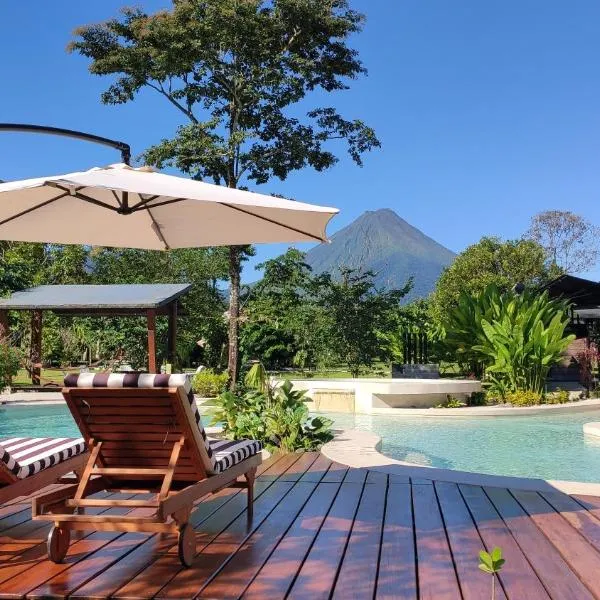 Hotel Arenal Glamping, hotel v destinaci Fortuna