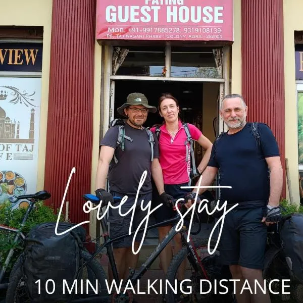 Friends Guest House & Hostel- near TAJ MAHAL, hotel v destinaci Agra
