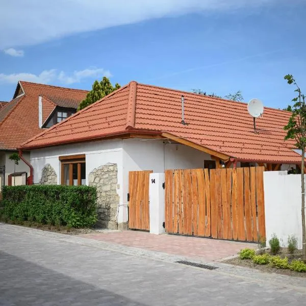 Nana’s Vendégház, hotel v destinaci Mád