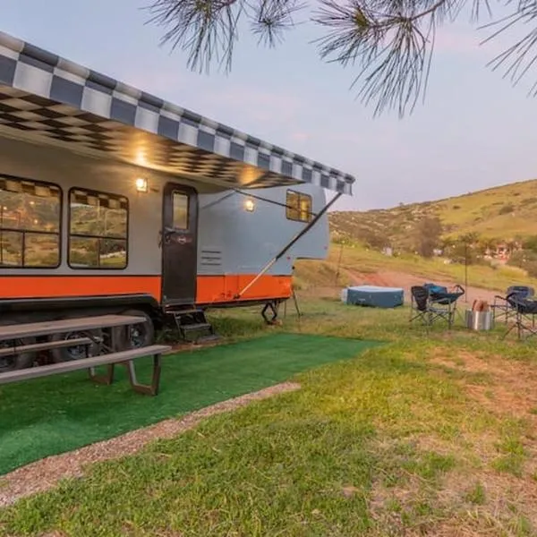 Harley Davidson Ranch Glampling With Kids Play Zone, hotel di Ramona