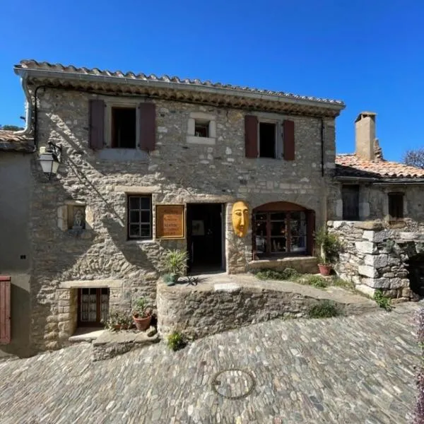 appartement chez l'artiste, hotel in Rieussec