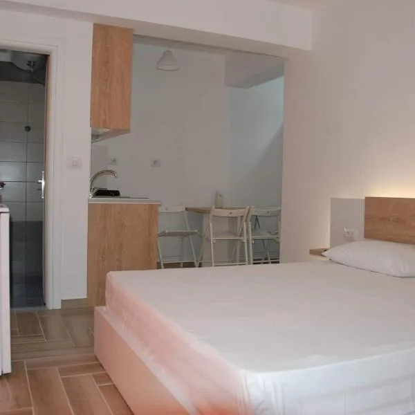 The Hill Apartment, hotel in Sarandë
