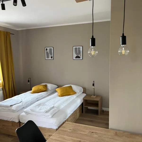 Krollhouse Pokoje gościnne, hotel v destinaci Wolbrom