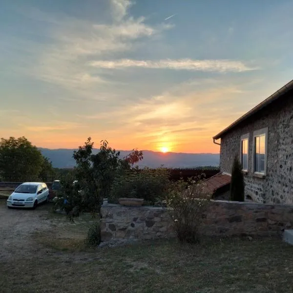 Gîte du Bachat, hotel v destinácii Vorey