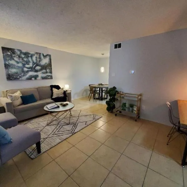 Condo Near Downtown Austin - 2br, hotell i Austin