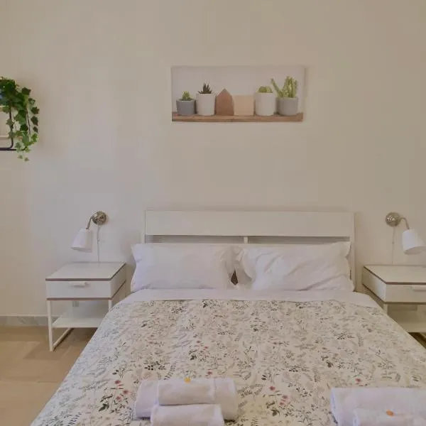 Guest House Service - Express Airport Apartment, ξενοδοχείο σε Modugno