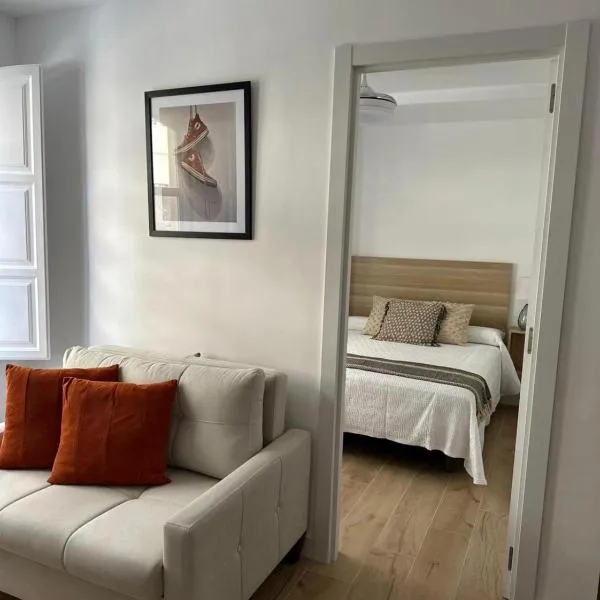 Apartamentos La Hormiga Deluxe, hotel v destinácii Adra