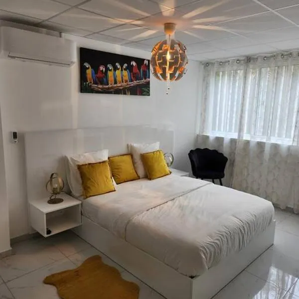 Hello-Guyane, Marina 2, Studio Prestige 5 étoiles, hôtel à Saint-Laurent du Maroni