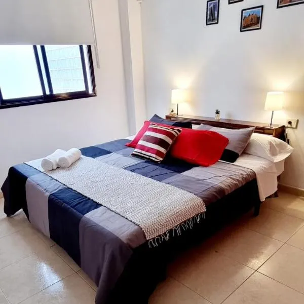 ALMar We Go! Alcalá - Habitaciones Privadas en piso compartido Frente al Mar - Private Rooms in shared Apartment, khách sạn ở Alcalá