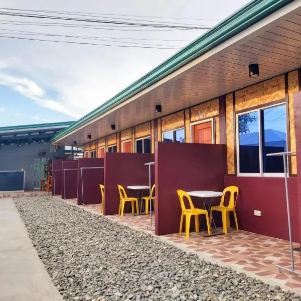 3 Sisters Guest House 2, hotel en Moalboal