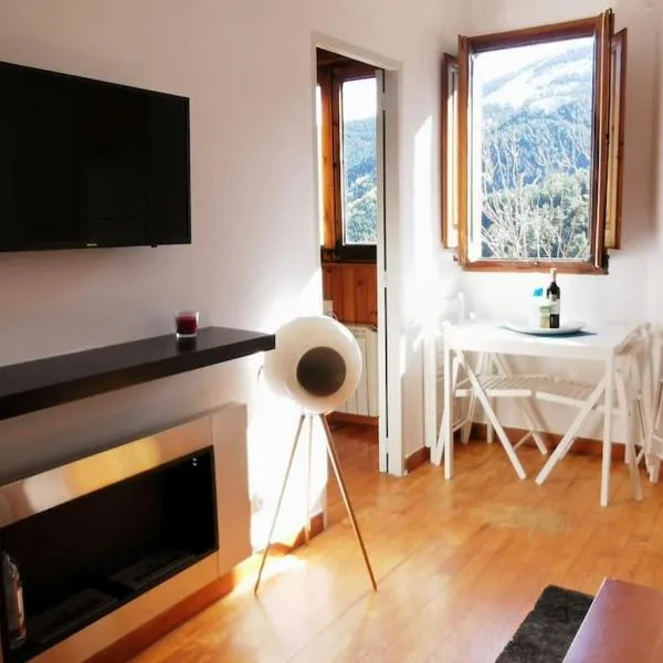 Apartamento acogedor en La Molina, 2hab, Wi Fi、ラ・モリーナのホテル