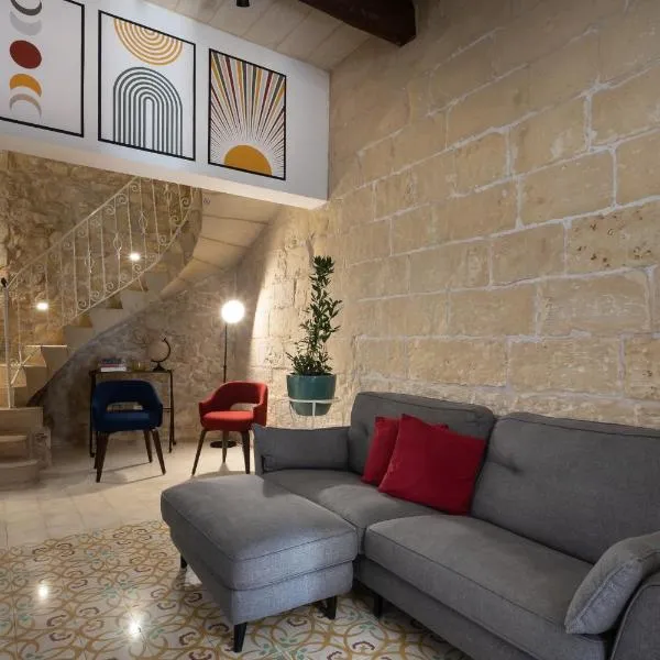 Authentic Maltese 2-bedroom House with Terrace, hotel v destinaci Żejtun