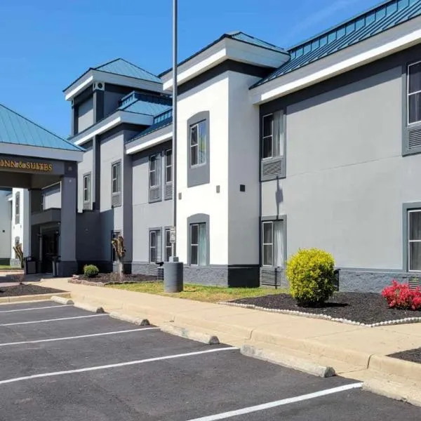 Quality Inn & Suites Quantico, hotel in Stafford