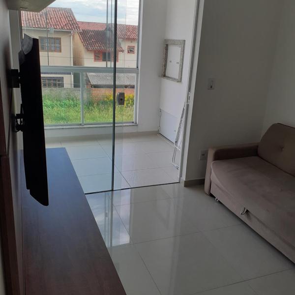 Belo e Amplo Apartamento, Área Central da Praia dos Ingleses - Foto 5