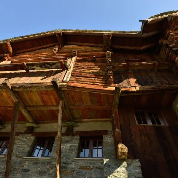 Rifugio Vieux Crest, hotel in Saint Jacques