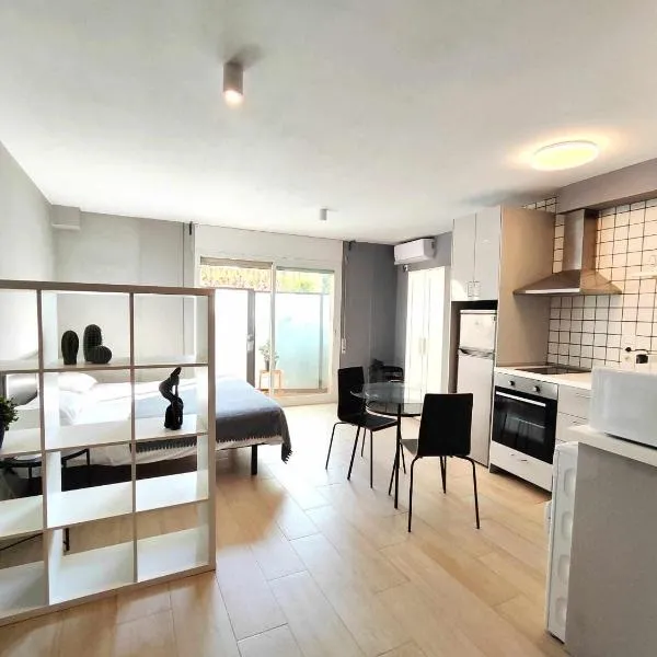 Mazi Apartments Suite, hotel v destinácii Mataró