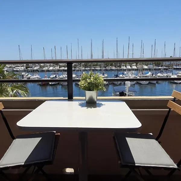 Au bord de l'eau, Profitez d'un moment de calme !, hotel in Gruissan