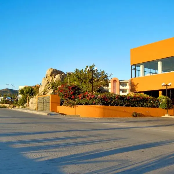 Sunrock Hotel & Suites, hotel in Cabo San Lucas