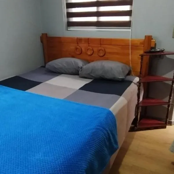 EL ROBLE 2.0 CHILLAN, hotel v destinaci Chillán
