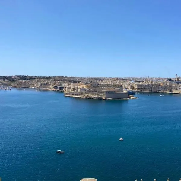 Superb 3 Bedroom Apartment in Valletta, hotel v destinaci Valletta