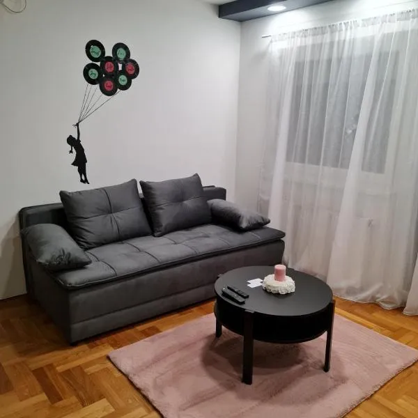 Apartman Vinyl - self chek-in, hotel v destinaci Osijek