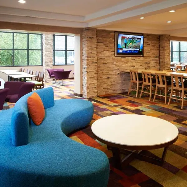 Fairfield Inn & Suites Indianapolis East, ξενοδοχείο σε Hooks Airport