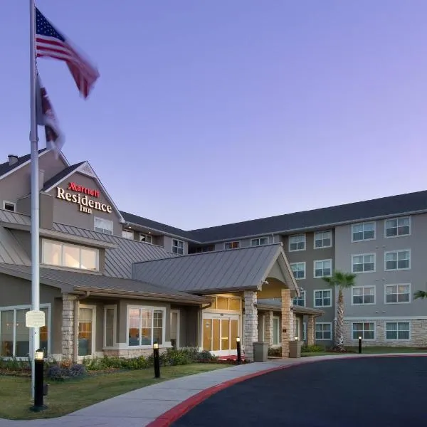 Residence Inn by Marriott San Antonio SeaWorld / Lackland, hotelli kohteessa Lackland Heights