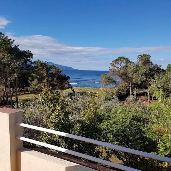 Preveza - The house by the sea, hotel di Preveza