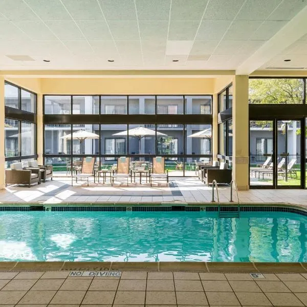 Courtyard by Marriott Chicago Naperville, hotel in Naperville
