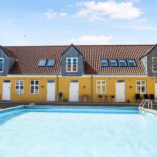 Holiday Apartment With Pool On Bornholm, hotell sihtkohas Gudhjem