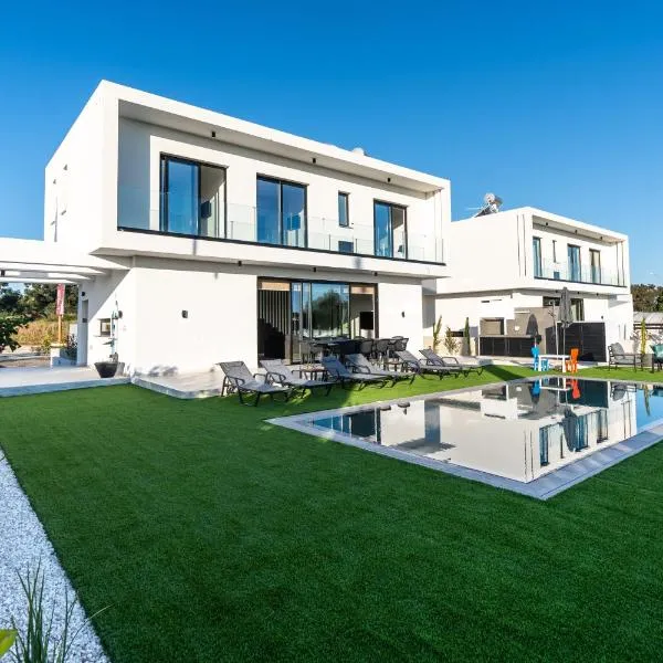 Tsiolakki Homes Luxury Villas, מלון בפרוטאראס