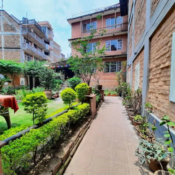Pradhan House - Home Stay with Garden, hotel v destinaci Bhaktapur