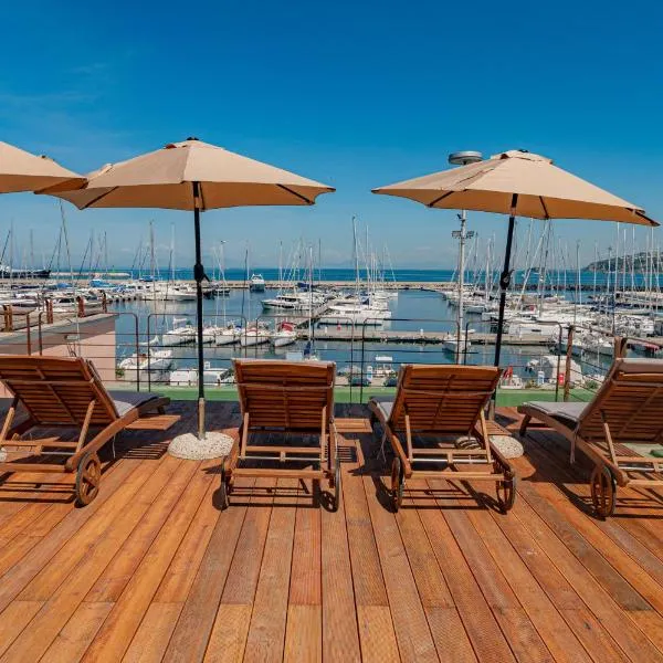 L'Isola Del Postino Rooms, отель в Прочиде