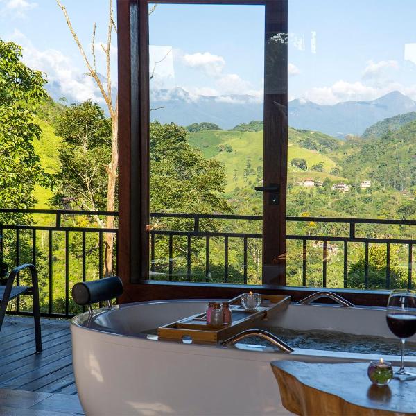 MONTE MAUÁ - Chalés privativos com café da manhã servido no quarto