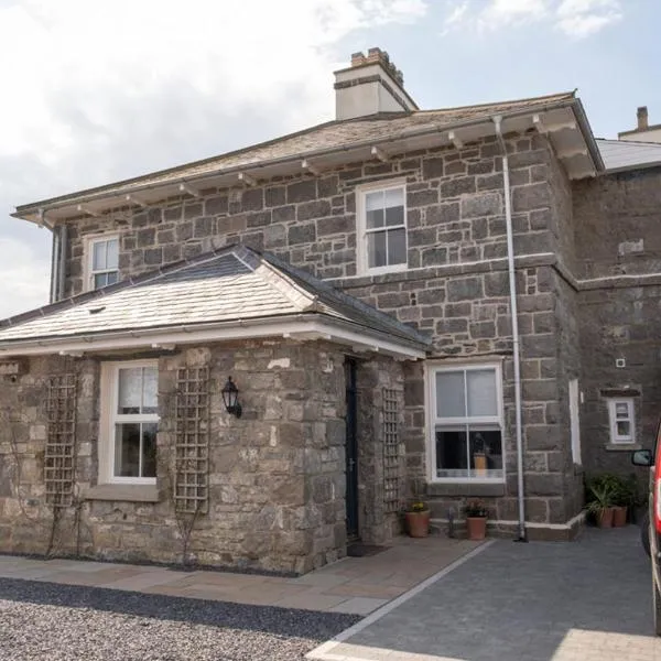 Church Farmhouse - Castle View (4 bedroom) & Church View (2 bedroom)、キャッスルタウンのホテル