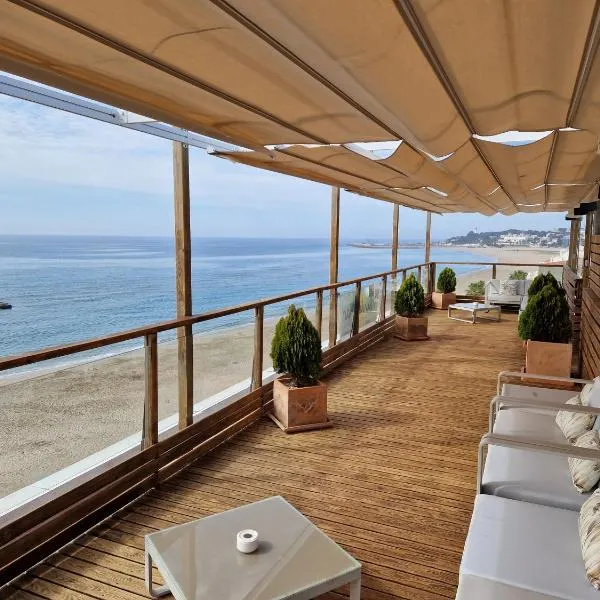 Apartamentos Wundermar, hotel v destinaci Torredembarra