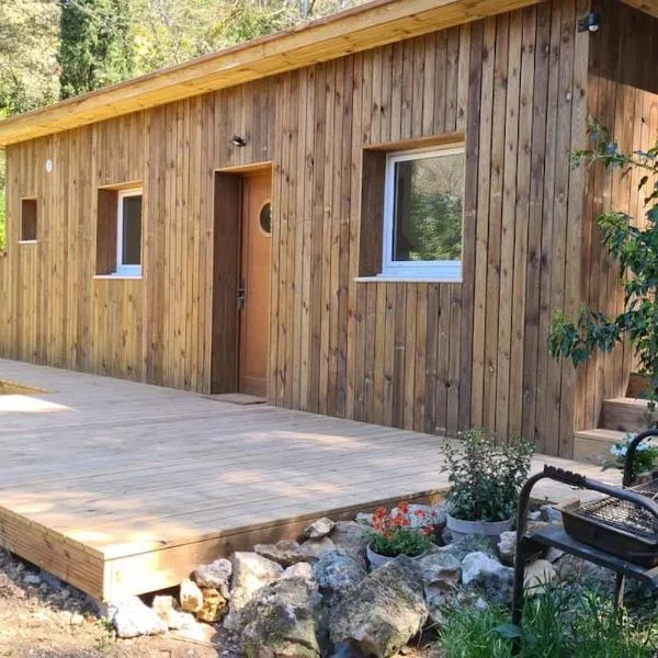 cabane du montaiguet, hotel in Meyreuil