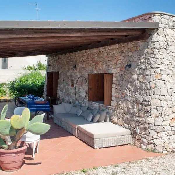 Villa Petrosa, Pescoluse, hotel in Torre Pali 