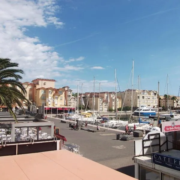 Studio sur le port, climatisation, wifi, piscine, lave-linge, hôtel à Gruissan